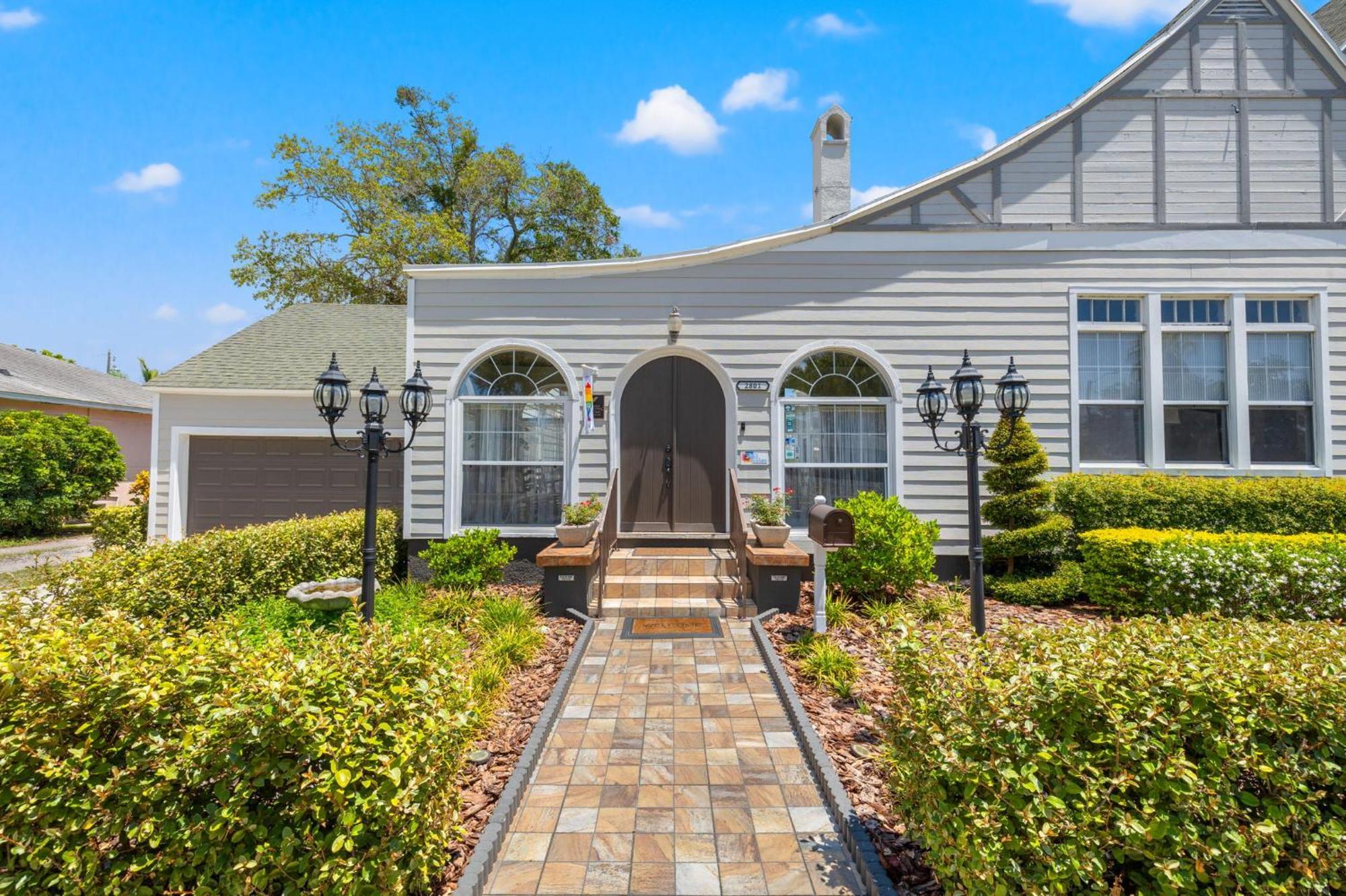 The Kenwood Gables Bed & Breakfast Сейнт Питърсбърг Екстериор снимка